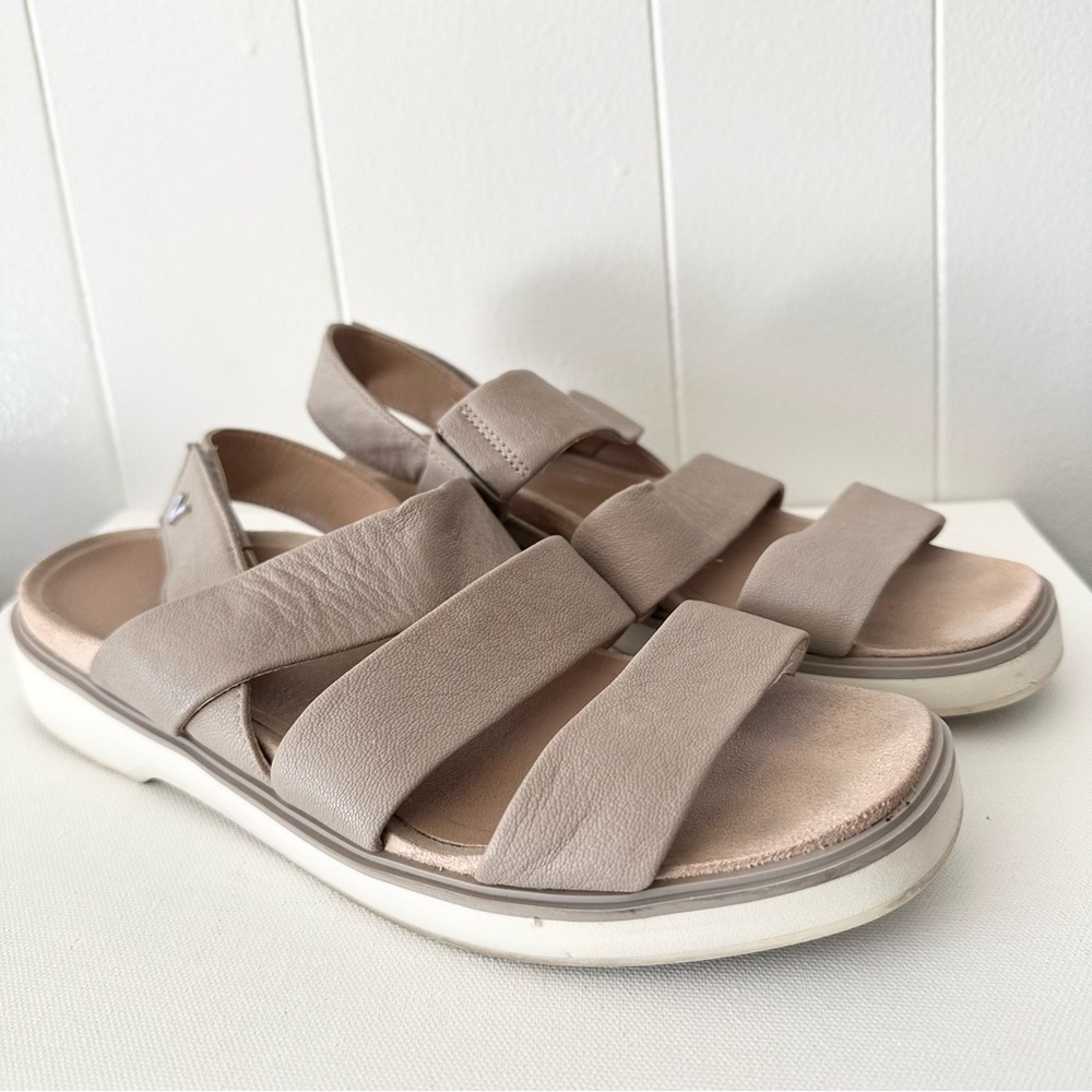 Vionic Leila Keomi backstrap gray sandals, size 6 NO BOX